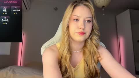 Monika online show from 04-23-26, 03:19