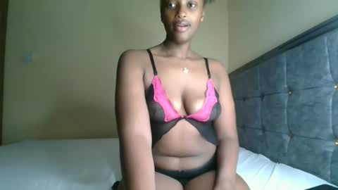 Kittypettite online show from 09-23-25, 02:42