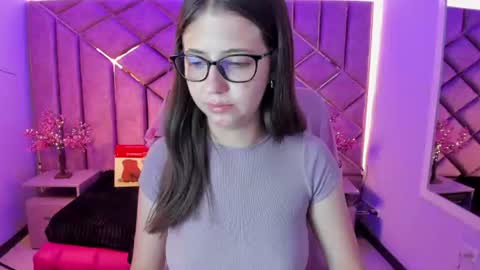 Sarah online show from 06-24-26, 02:38