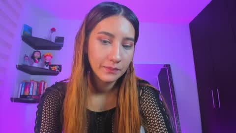 Snapshot of kittyrush_ chatting on 10-12-25, 01:15 kitty online show from 10-12-25, 01:15