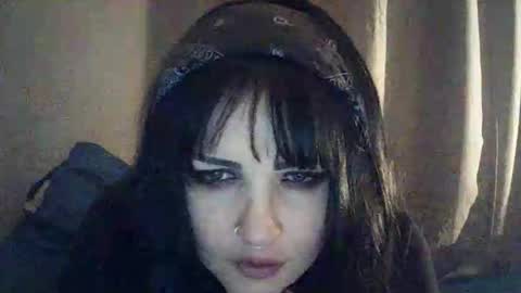 Snapshot of kittytats21 chatting on 05-19-26, 10:49 SummerT online show from 05-19-26, 10:49