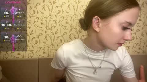 kittywithu online show from 09-17-25, 04:52