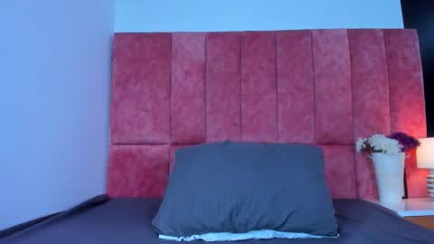 Snapshot of kittyy_milk chatting on 01-18-26, 07:17 K I T T Y Y online show from 01-18-26, 07:17