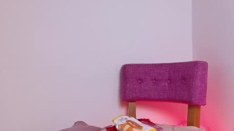 Kitty Hill online show from 11-03-25, 04:25