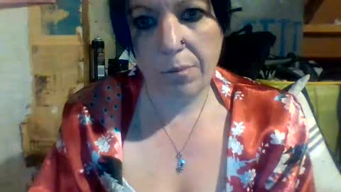 Snapshot of kiwigirlnz chatting on 03-08-25, 12:52 queenHo3 online show from 03-08-25, 12:52