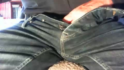 Snapshot of kledenn chatting on 12-16-25, 10:53 kledenn online show from 12-16-25, 10:53