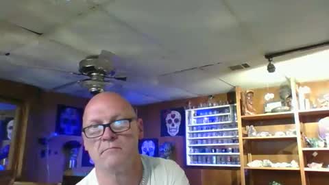 MrKleeen online show from 05-07-26, 10:53