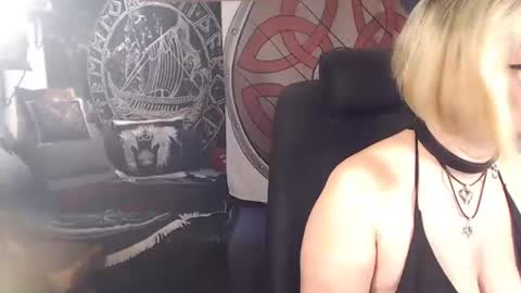 Michelle online show from 02-04-25, 07:40