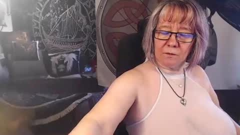 Michelle online show from 03-10-26, 08:41