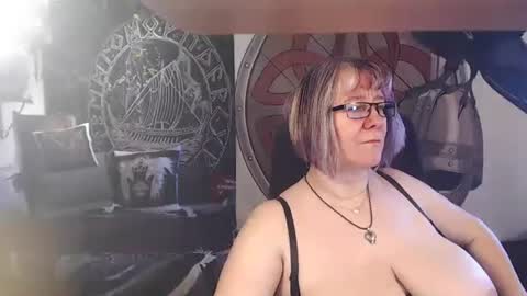 Michelle online show from 04-25-26, 08:50