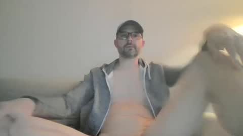 kleinyves online show from 04-19-26, 05:34