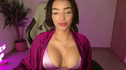 Christina online show from 11-09-25, 02:37