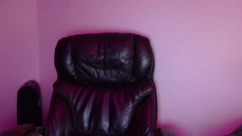 Snapshot of kleokills chatting on 01-01-25, 08:37 kleokills online show from 01-01-25, 08:37