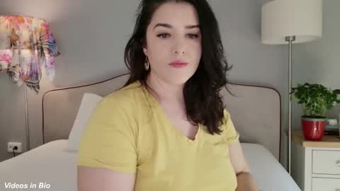 Snapshot of kleospassion chatting on 11-25-25, 11:32 Kleospassion online show from 11-25-25, 11:32