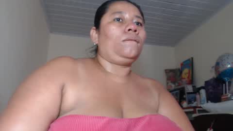 Snapshot of kloe_boobs chatting on 09-23-25, 08:34 Kloe online show from 09-23-25, 08:34