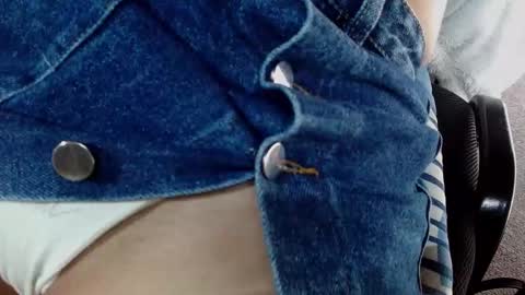 Snapshot of kloe_deker chatting on 12-02-24, 05:04 Kloe deker online show from 12-02-24, 05:04