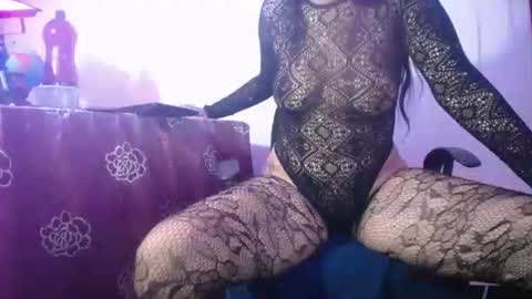 Snapshot of kloeexx chatting on 01-12-26, 12:32 kloeexx online show from 01-12-26, 12:32