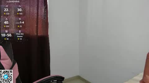 Snapshot of kmipearl chatting on 06-11-26, 12:25 Camila Reyes online show from 06-11-26, 12:25
