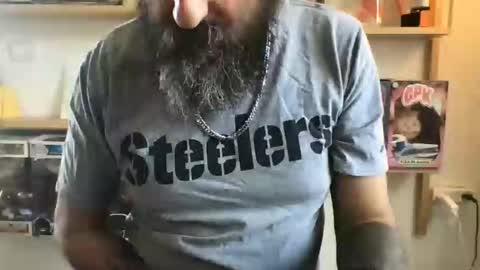 Snapshot of knicker76 chatting on 10-24-25, 08:11 knicker76 online show from 10-24-25, 08:11