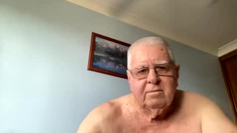 Aussiedude online show from 02-27-25, 05:45