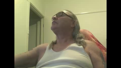 knobout online show from 10-14-25, 03:18