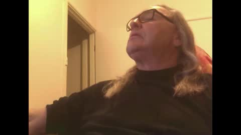 knobout online show from 10-27-25, 08:18