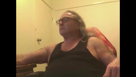 knobout online show from 04-23-26, 02:52