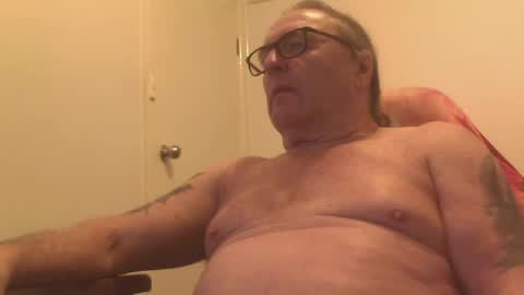 Snapshot of knobout chatting on 06-20-26, 12:25 knobout online show from 06-20-26, 12:25