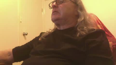 Snapshot of knobout chatting on 06-24-26, 10:36 knobout online show from 06-24-26, 10:36