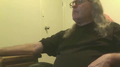 Snapshot of knobout chatting on 07-05-26, 11:17 knobout online show from 07-05-26, 11:17