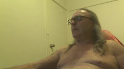 Snapshot of knobout chatting on 07-20-26, 10:39 knobout online show from 07-20-26, 10:39