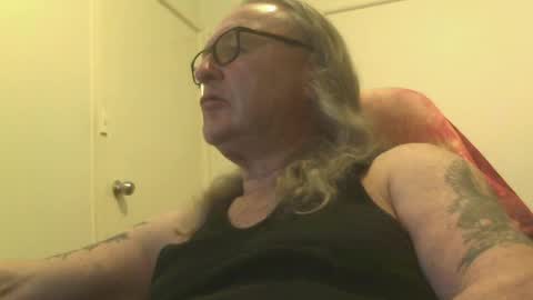 Snapshot of knobout chatting on 07-28-26, 11:17 knobout online show from 07-28-26, 11:17