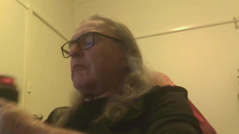Snapshot of knobout chatting on 07-30-26, 12:26 knobout online show from 07-30-26, 12:26