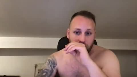 Snapshot of kobasic chatting on 12-25-24, 05:37 hugo online show from 12-25-24, 05:37