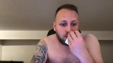 Snapshot of kobasic chatting on 12-25-24, 11:43 hugo online show from 12-25-24, 11:43