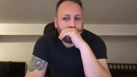 Snapshot of kobasic chatting on 01-03-25, 05:53 hugo online show from 01-03-25, 05:53