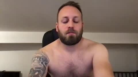 Snapshot of kobasic chatting on 01-05-25, 02:49 hugo online show from 01-05-25, 02:49