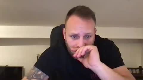 Snapshot of kobasic chatting on 01-18-25, 10:49 hugo online show from 01-18-25, 10:49