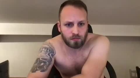 Snapshot of kobasic chatting on 01-22-25, 06:52 hugo online show from 01-22-25, 06:52