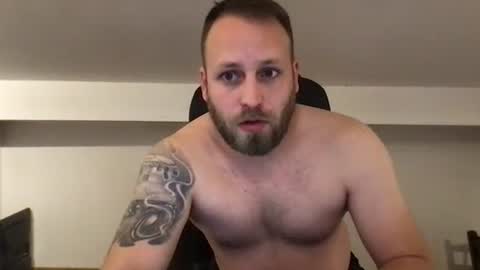 Snapshot of kobasic chatting on 01-22-25, 10:05 hugo online show from 01-22-25, 10:05