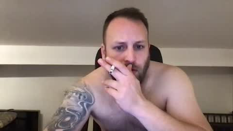 Snapshot of kobasic chatting on 01-27-25, 09:00 hugo online show from 01-27-25, 09:00