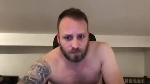 Snapshot of kobasic chatting on 01-28-25, 05:35 hugo online show from 01-28-25, 05:35