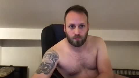 Snapshot of kobasic chatting on 02-01-25, 01:44 hugo online show from 02-01-25, 01:44