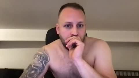 Snapshot of kobasic chatting on 02-12-25, 09:22 hugo online show from 02-12-25, 09:22