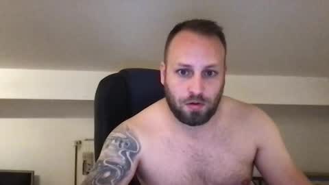 Snapshot of kobasic chatting on 09-09-25, 01:05 hugo online show from 09-09-25, 01:05