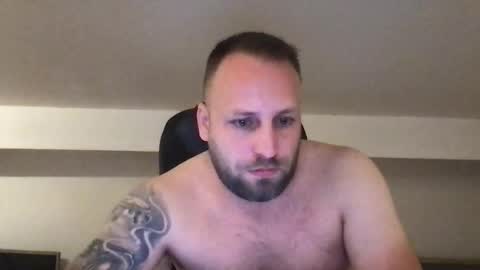 Snapshot of kobasic chatting on 09-16-25, 02:45 hugo online show from 09-16-25, 02:45