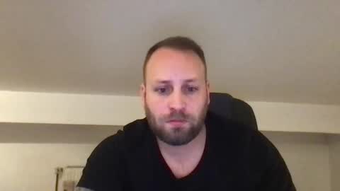 Snapshot of kobasic chatting on 10-19-25, 09:59 hugo online show from 10-19-25, 09:59