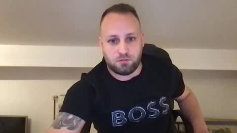 Snapshot of kobasic chatting on 11-23-25, 10:53 hugo online show from 11-23-25, 10:53