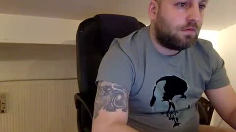 hugo online show from 03-28-26, 02:33