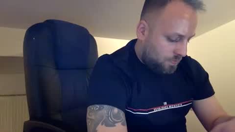 hugo online show from 04-07-26, 09:54